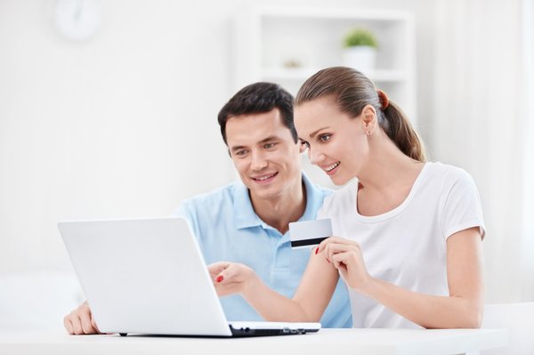 Les bénéfices d'une banque en ligne avec chéquier moderne